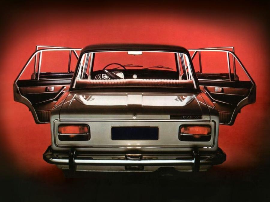  Lada 1500 S (2103) 1973 года  (фото 8 из 18)